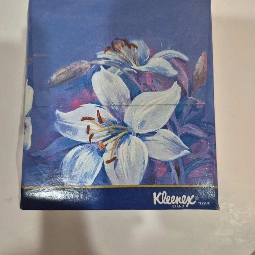 Vintage Kleenex Box 1996 Floral Sealed Ultra Soft-Doux 70ct/3‎ Ply NOS